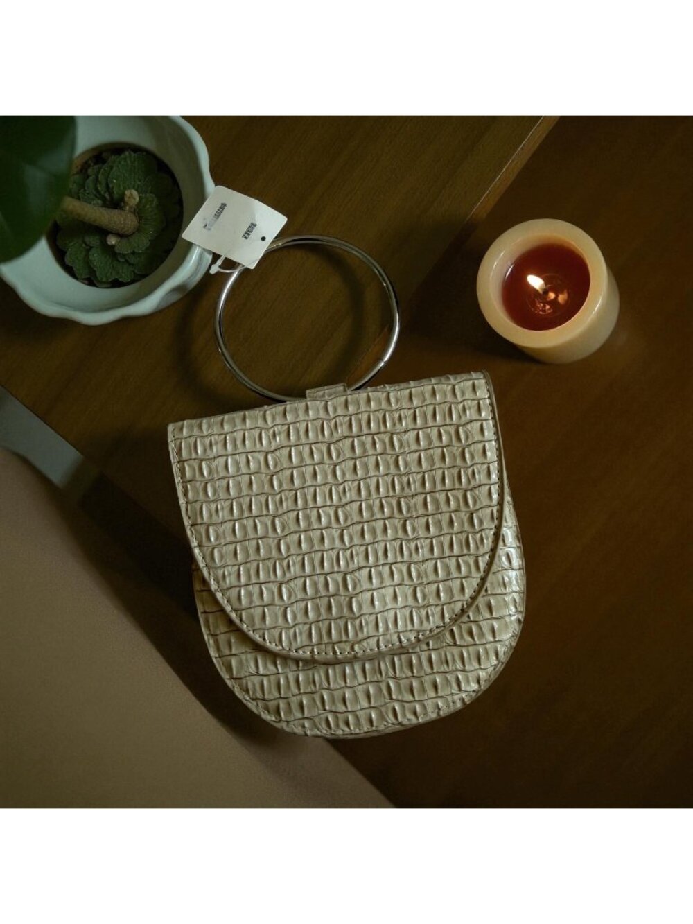 URBAN OUTFITTERS Beige Alligator Print Clutch Bag NEW NWT